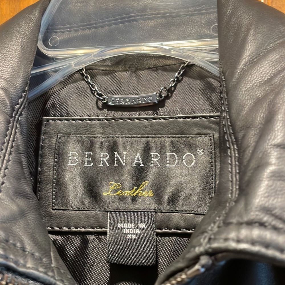 Cropped Leather Jacket - image 3